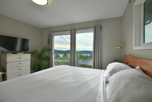 482 Elphinstone Avenue, Gibsons, BC 