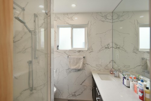 482 Elphinstone Avenue, Gibsons, BC 