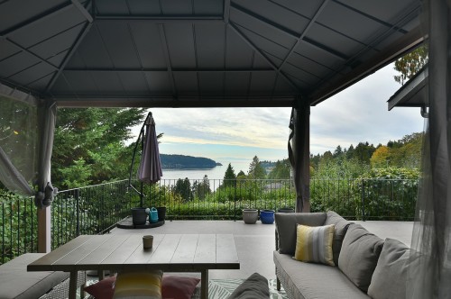 482 Elphinstone Avenue, Gibsons, BC 