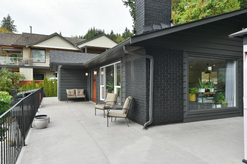 482 Elphinstone Avenue, Gibsons, BC 