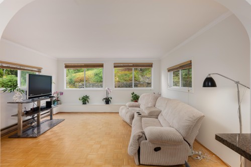 850 Jefferson Avenue, West Vancouver, BC 