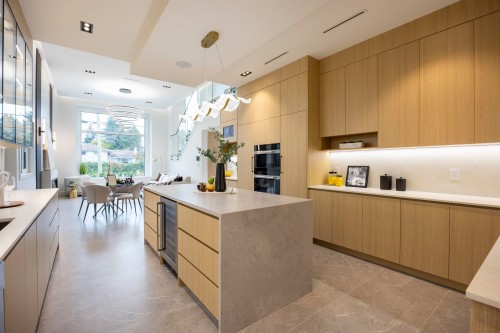 9240 Saunders Road, Richmond, BC 