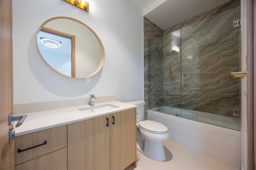 9240 Saunders Road, Richmond, BC 