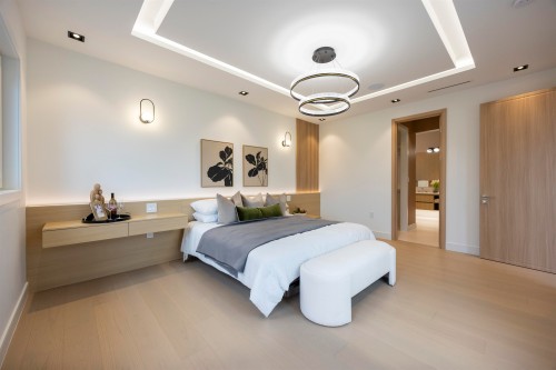 9240 Saunders Road, Richmond, BC 