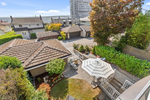 2362 Marine Drive, West Vancouver, BC 