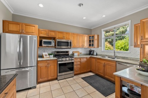 2362 Marine Drive, West Vancouver, BC 