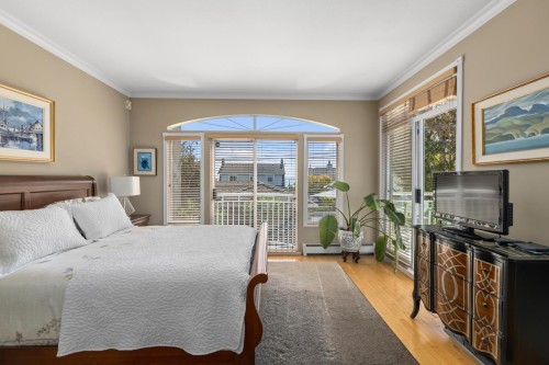 2362 Marine Drive, West Vancouver, BC 