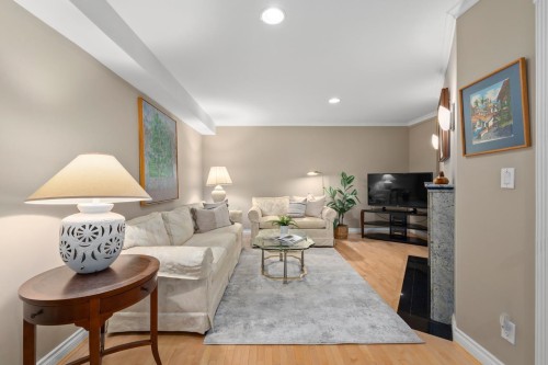 2362 Marine Drive, West Vancouver, BC 