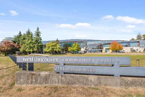 2362 Marine Drive, West Vancouver, BC 