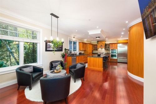 5671 Westport Road, West Vancouver, BC 