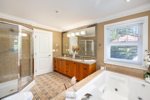 5671 Westport Road, West Vancouver, BC 