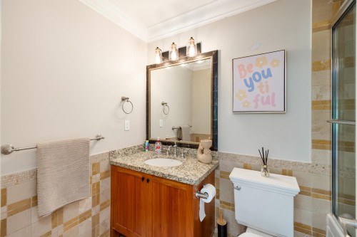 5671 Westport Road, West Vancouver, BC 