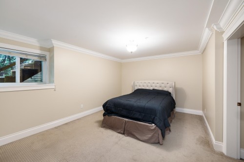 5671 Westport Road, West Vancouver, BC 