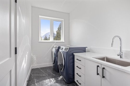 37-3385 Mamquam Road, Squamish, BC 