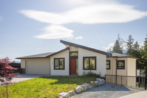 37-3385 Mamquam Road, Squamish, BC 