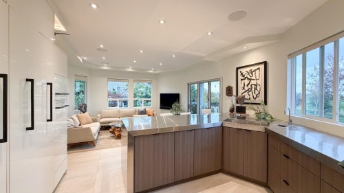 6371 London Road, Richmond, BC 