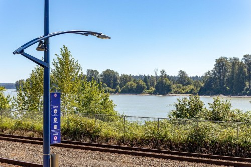 202-11580 223 Street, Maple Ridge, BC 