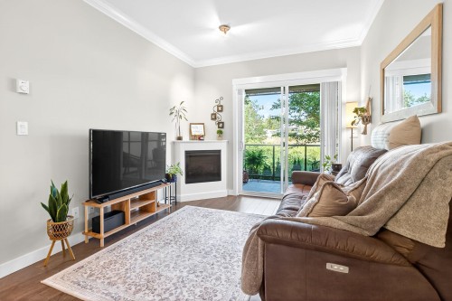 202-11580 223 Street, Maple Ridge, BC 