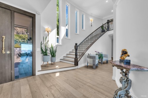 1439 Chippendale Road, West Vancouver, BC 