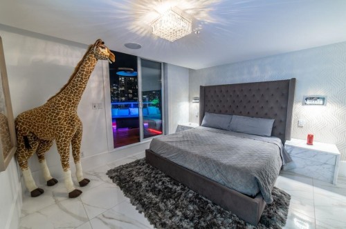 Ph-199 Drake Street, Vancouver, BC 