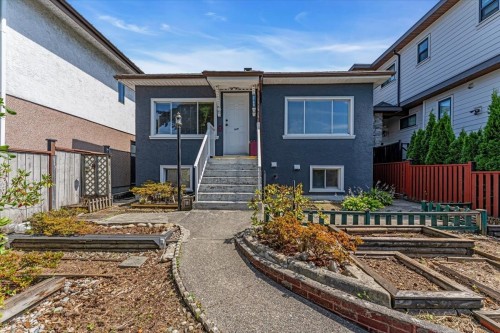 2168 Renfrew Street, Vancouver, BC 