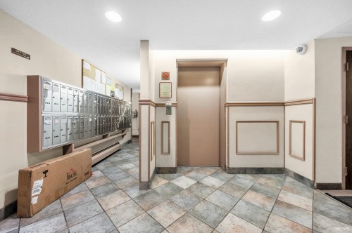 208-1955 Woodway Place, Burnaby, BC 