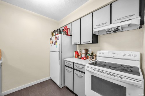 208-1955 Woodway Place, Burnaby, BC 