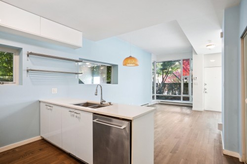 698 Citadel Parade, Vancouver, BC 