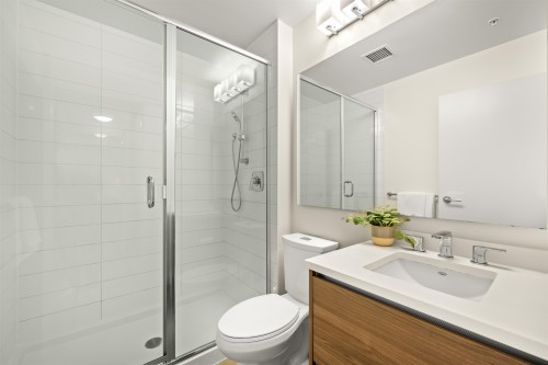 207-8850 University Crescent, Burnaby, BC 