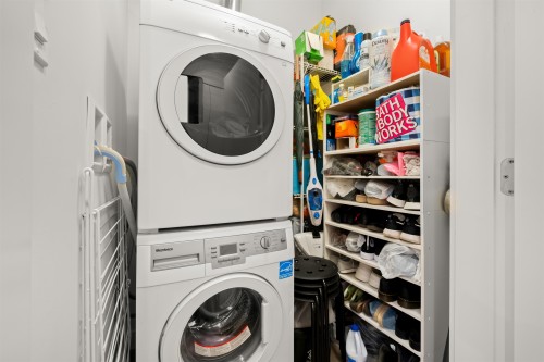 207-8850 University Crescent, Burnaby, BC 