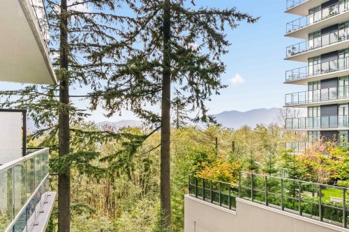 207-8850 University Crescent, Burnaby, BC 