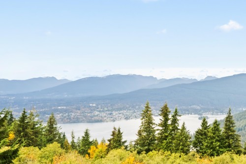 207-8850 University Crescent, Burnaby, BC 