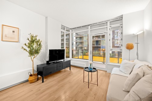 207-8850 University Crescent, Burnaby, BC 