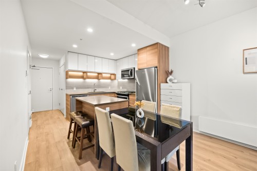 207-8850 University Crescent, Burnaby, BC 