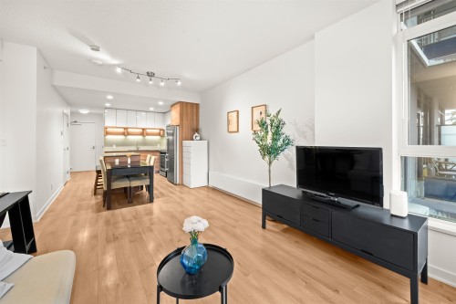 207-8850 University Crescent, Burnaby, BC 