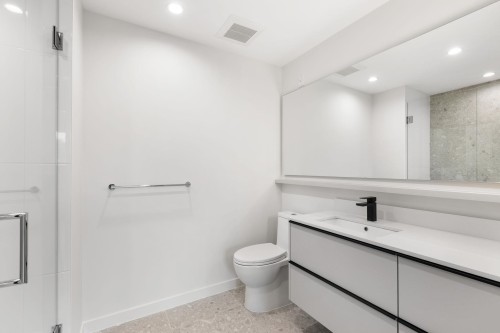 213-2015 St. Johns Street, Port Moody, BC 