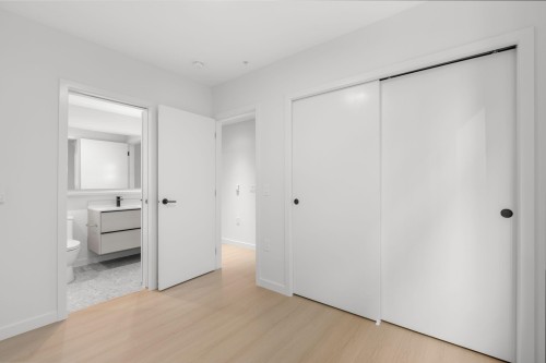 213-2015 St. Johns Street, Port Moody, BC 