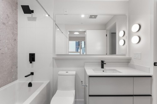 213-2015 St. Johns Street, Port Moody, BC 