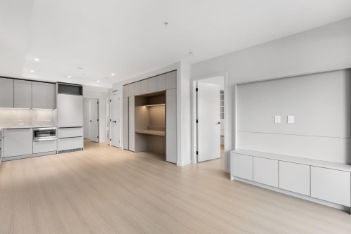 213-2015 St. Johns Street, Port Moody, BC 