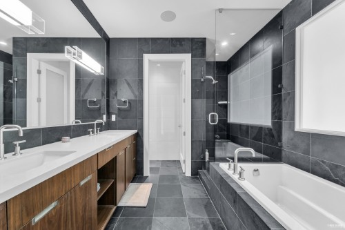 2478 Ottawa Avenue, West Vancouver, BC 