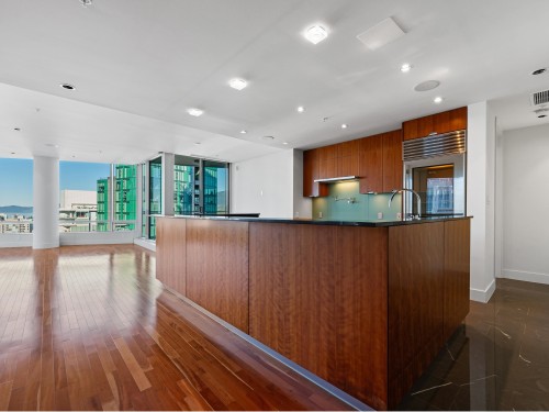 2803-1077 Cordova Street W, Vancouver, BC 