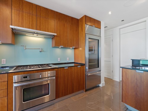 2803-1077 Cordova Street W, Vancouver, BC 