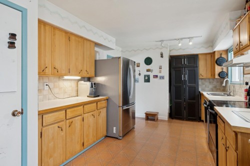 558 Draycott Street, Coquitlam, BC 