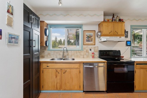 558 Draycott Street, Coquitlam, BC 