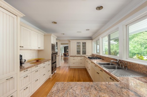 4708 Dogwood Lane, West Vancouver, BC 