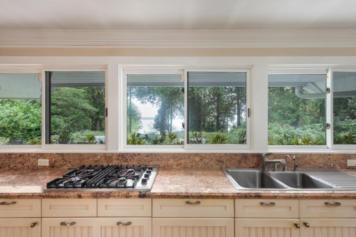 4708 Dogwood Lane, West Vancouver, BC 