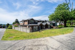5498 Venables Street  Burnaby, BC V5B 1Y1