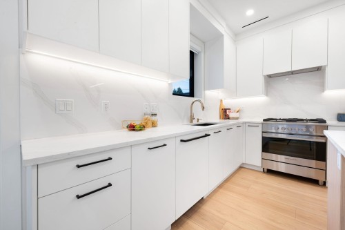 2-1233 37Th Avenue E, Vancouver, BC 