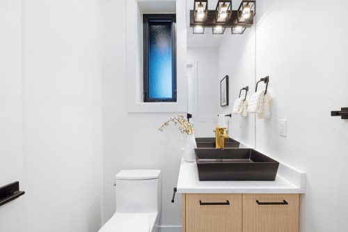 2-1233 37Th Avenue E, Vancouver, BC 