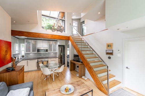 341 22Nd Avenue W, Vancouver, BC 